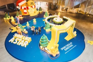 香港东荟城名店仓联乘美國潮流藝術家 CDR 角色BIG HUGS 抱抱人主题圣诞活动