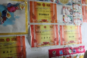 以“家”为壤育新芽，以“访”为桥连真情